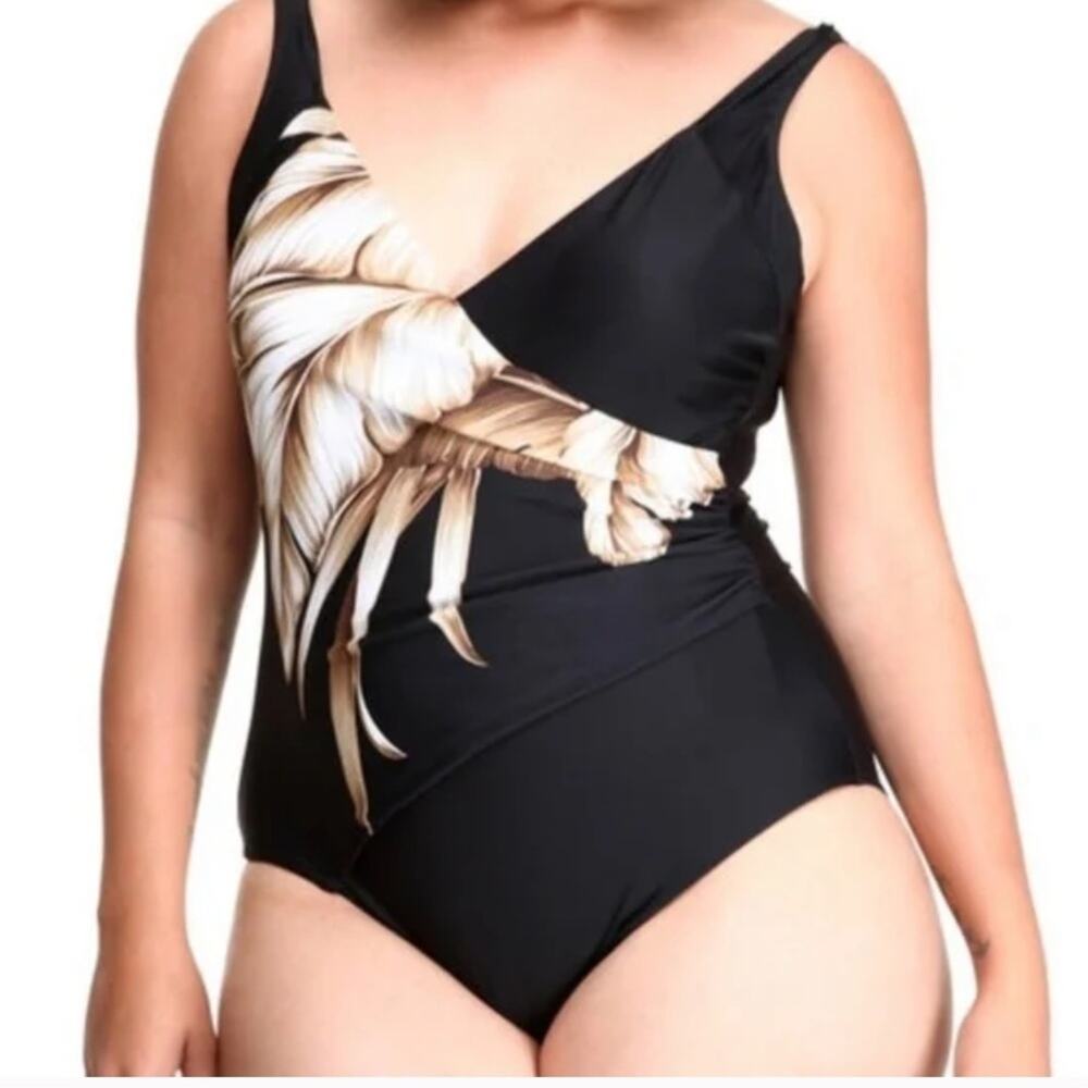 Ocean Jewel NWT black and‎ cream one piece swimsuit, 14